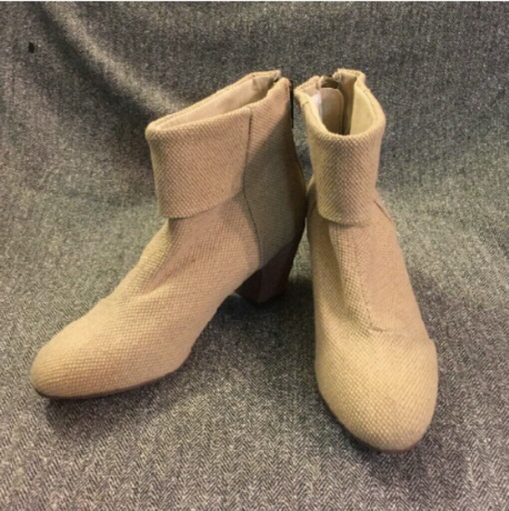 BUCCO CAPENSIS "Earla" Ankle Boots